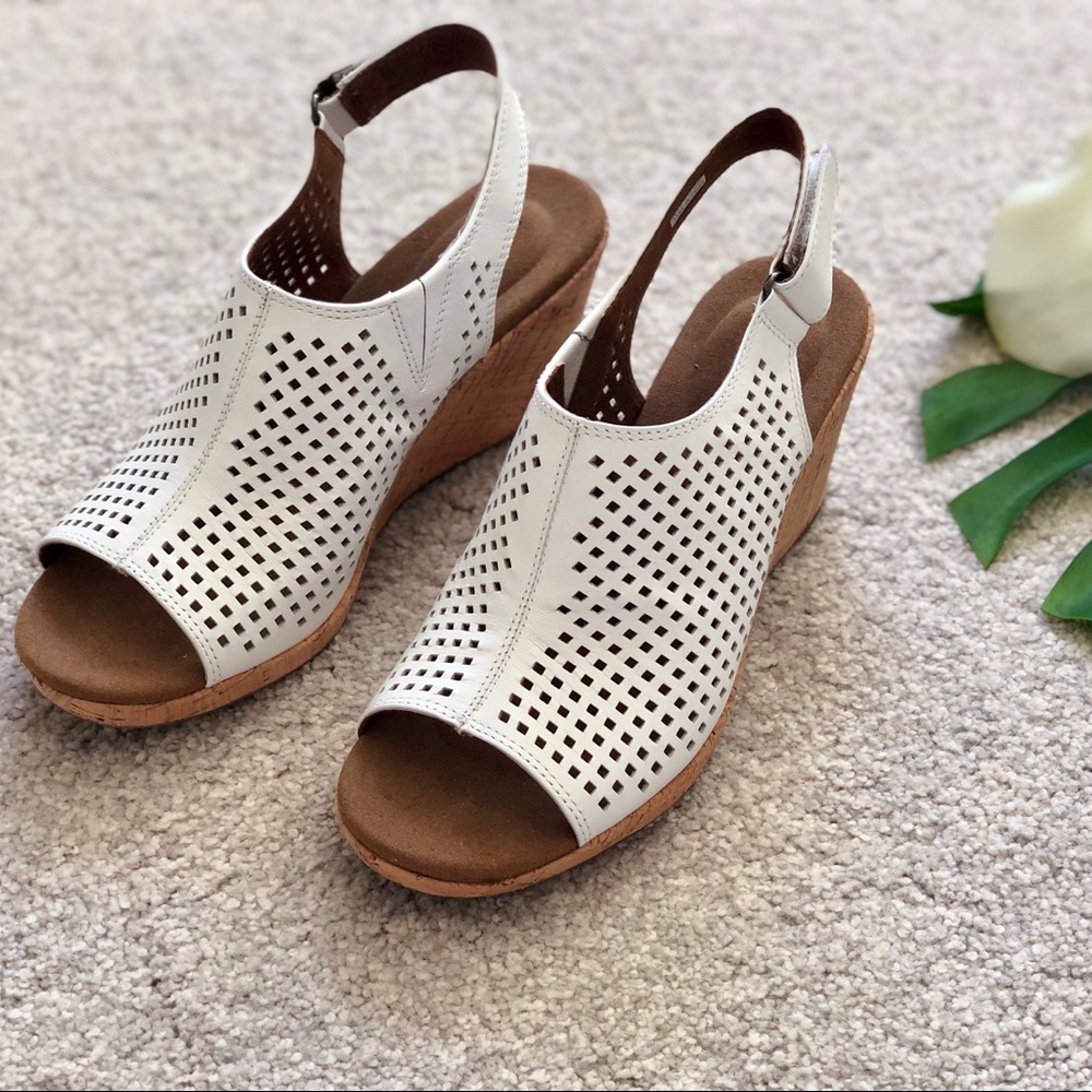 Brand New Rockport Leather Wedge Sandals